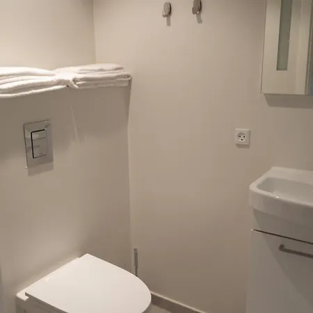 Blommenslyst Kro بيت ريفي