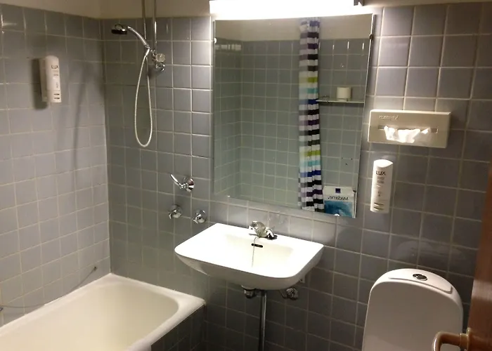 بيت ريفي Blommenslyst Kro 3*