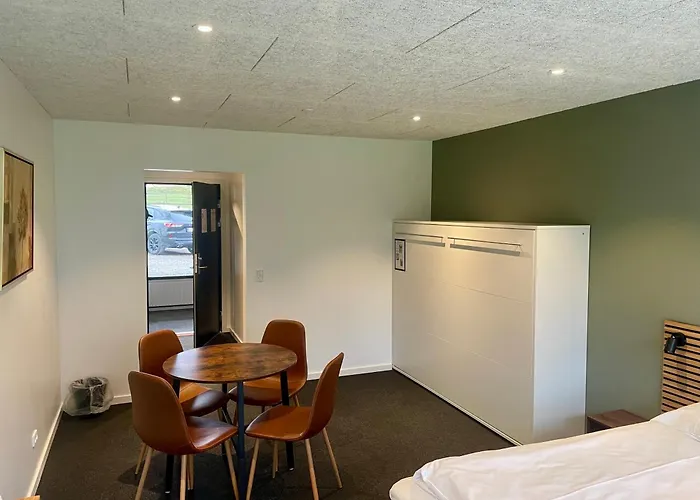 بيت ريفي Blommenslyst Kro بلومِنسلوست